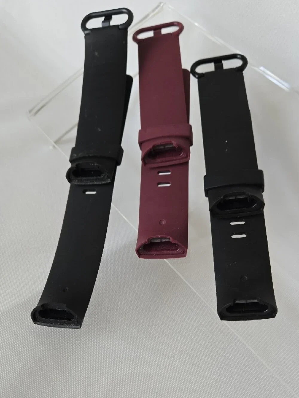Fitbit Charge 3 Replacement Bands – Black & Burgundy – Textured Silicone – S & L